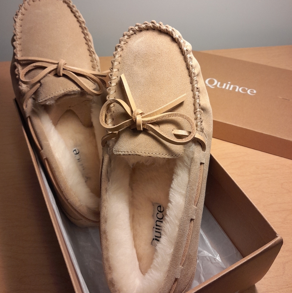 Quince Womens Beige Suede Moccasin Slippers Size 8